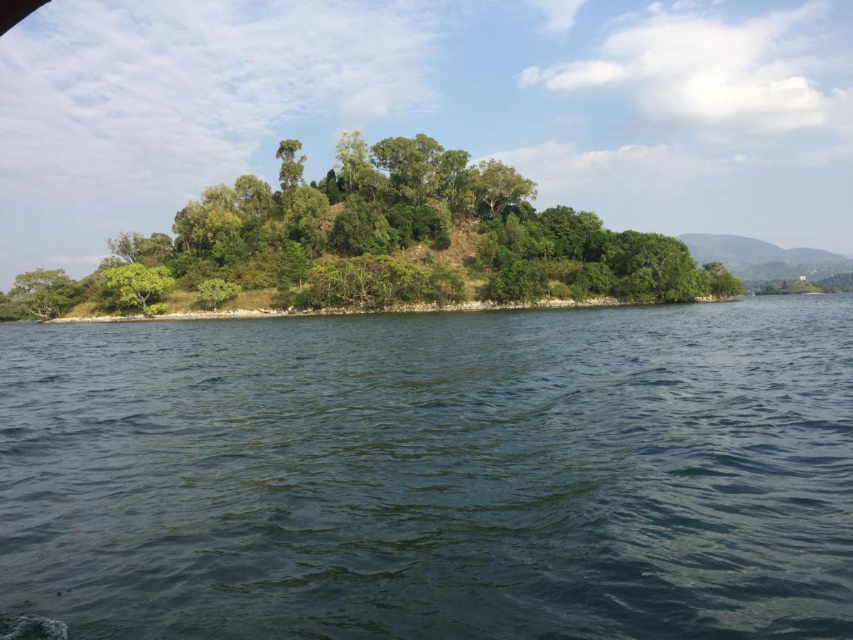 Inn On The Lake Kibuye Buitenkant foto
